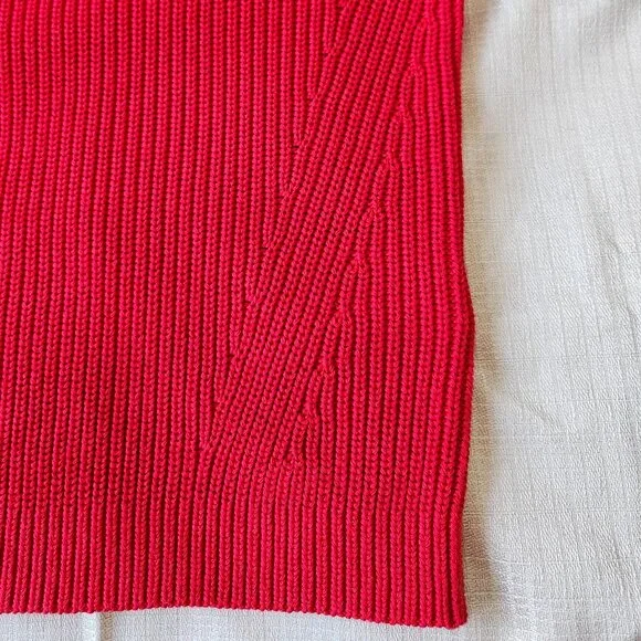 Sweater - Picture 3 of 10